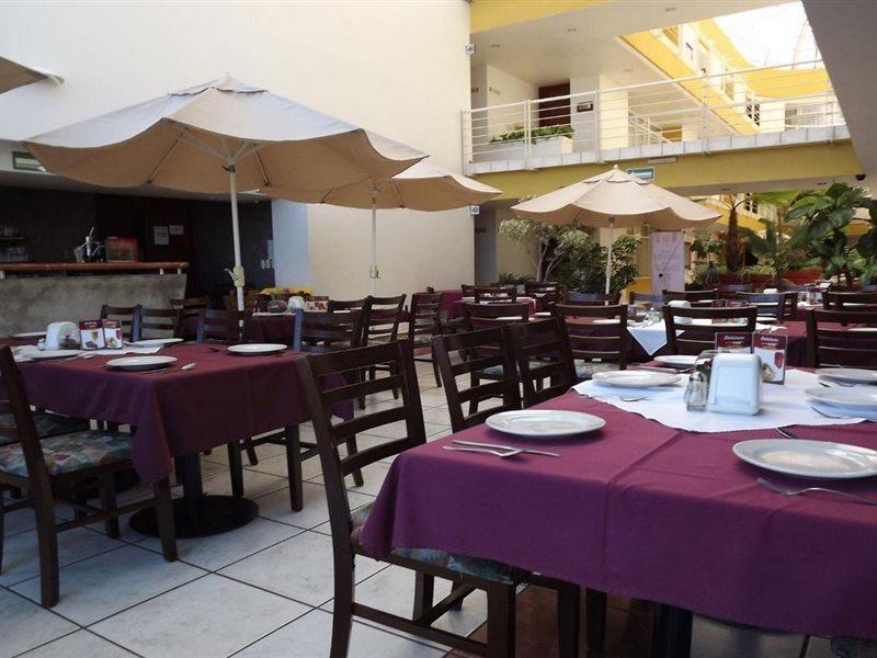 טולנסינגו Hotel Mediterraneo Sa De Cv מראה חיצוני תמונה