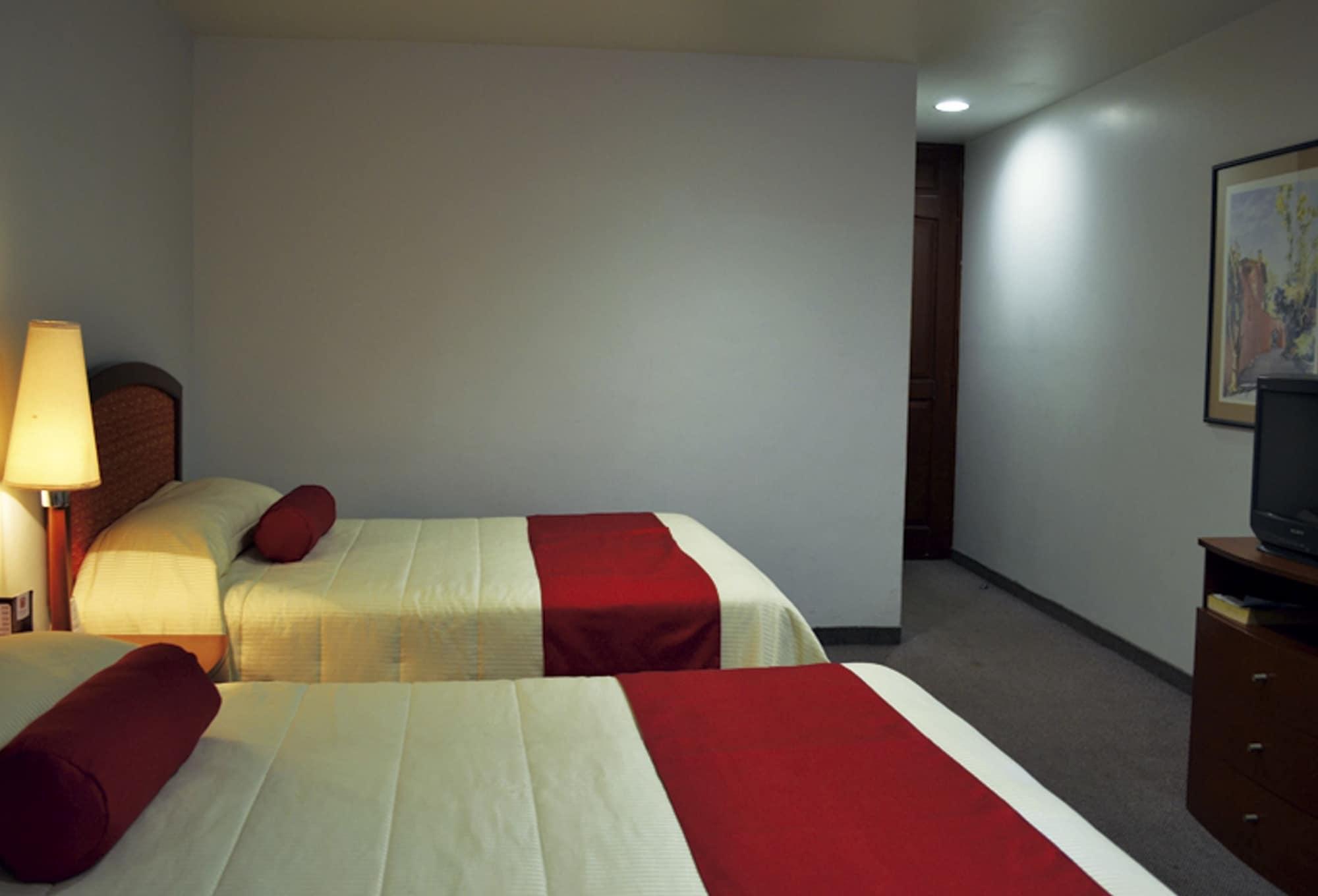 טולנסינגו Hotel Mediterraneo Sa De Cv מראה חיצוני תמונה