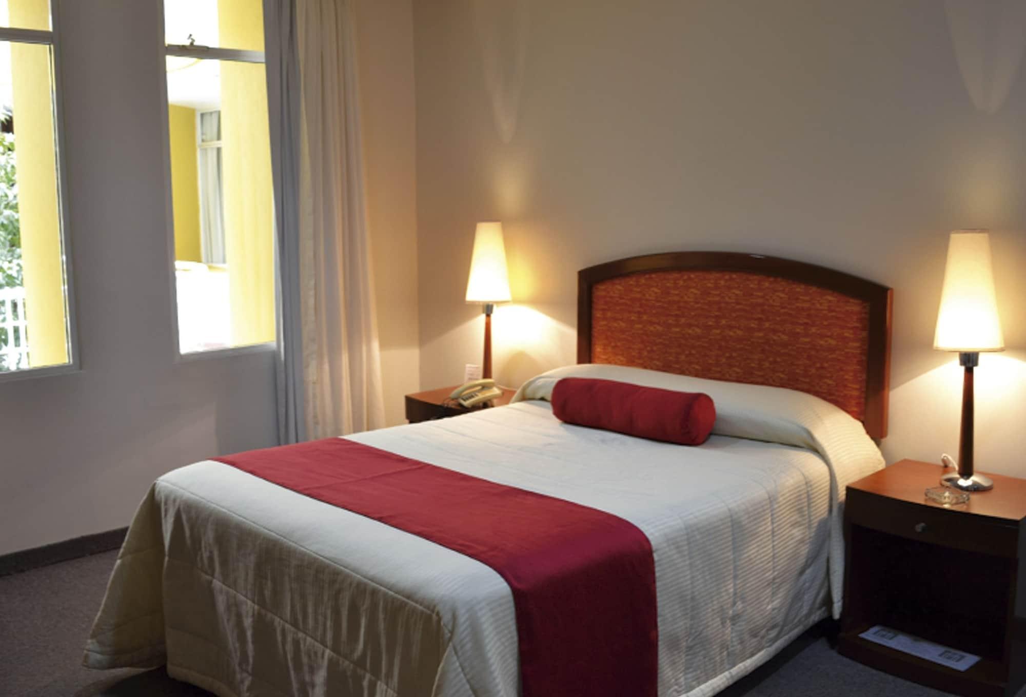 טולנסינגו Hotel Mediterraneo Sa De Cv מראה חיצוני תמונה
