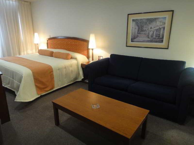 טולנסינגו Hotel Mediterraneo Sa De Cv מראה חיצוני תמונה