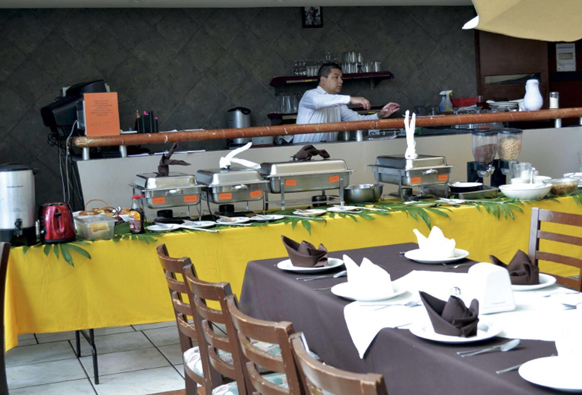 טולנסינגו Hotel Mediterraneo Sa De Cv מראה חיצוני תמונה