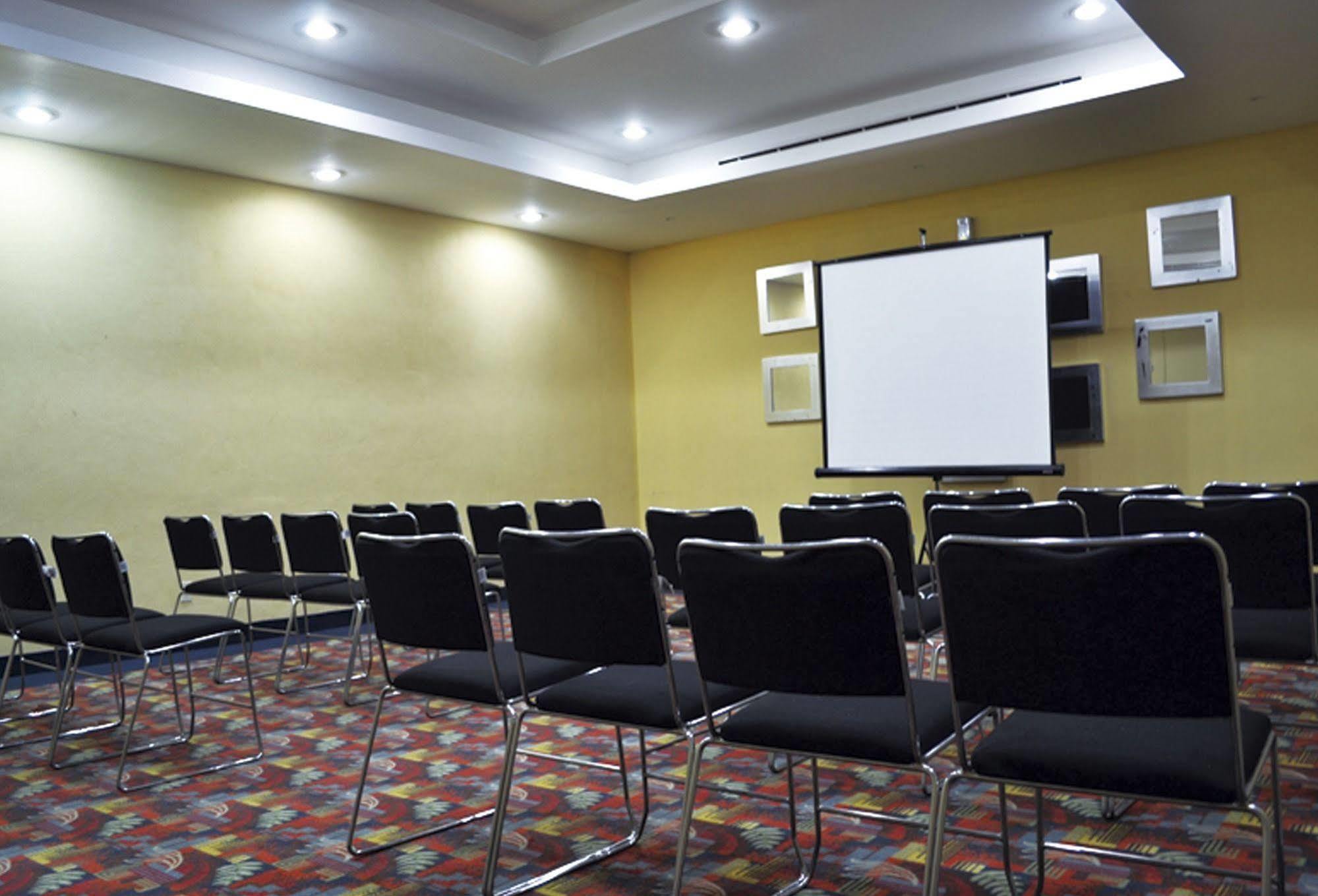 טולנסינגו Hotel Mediterraneo Sa De Cv מראה חיצוני תמונה